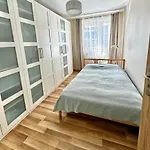 Apartment Nowoczesny Apartament: Centralna Warszawa Z Garażem I Wi-fi *