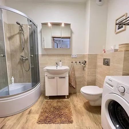 Nowoczesny Apartament: Centralna Warszawa Z Garażem I Wi-fi * Zabki