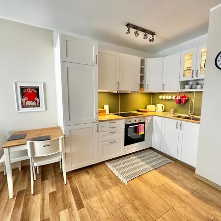 Apartment Nowoczesny Apartament: Centralna Warszawa Z Garażem I Wi-fi Zabki