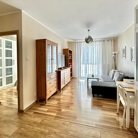 Apartment Nowoczesny Apartament: Centralna Warszawa Z Garażem I Wi-fi